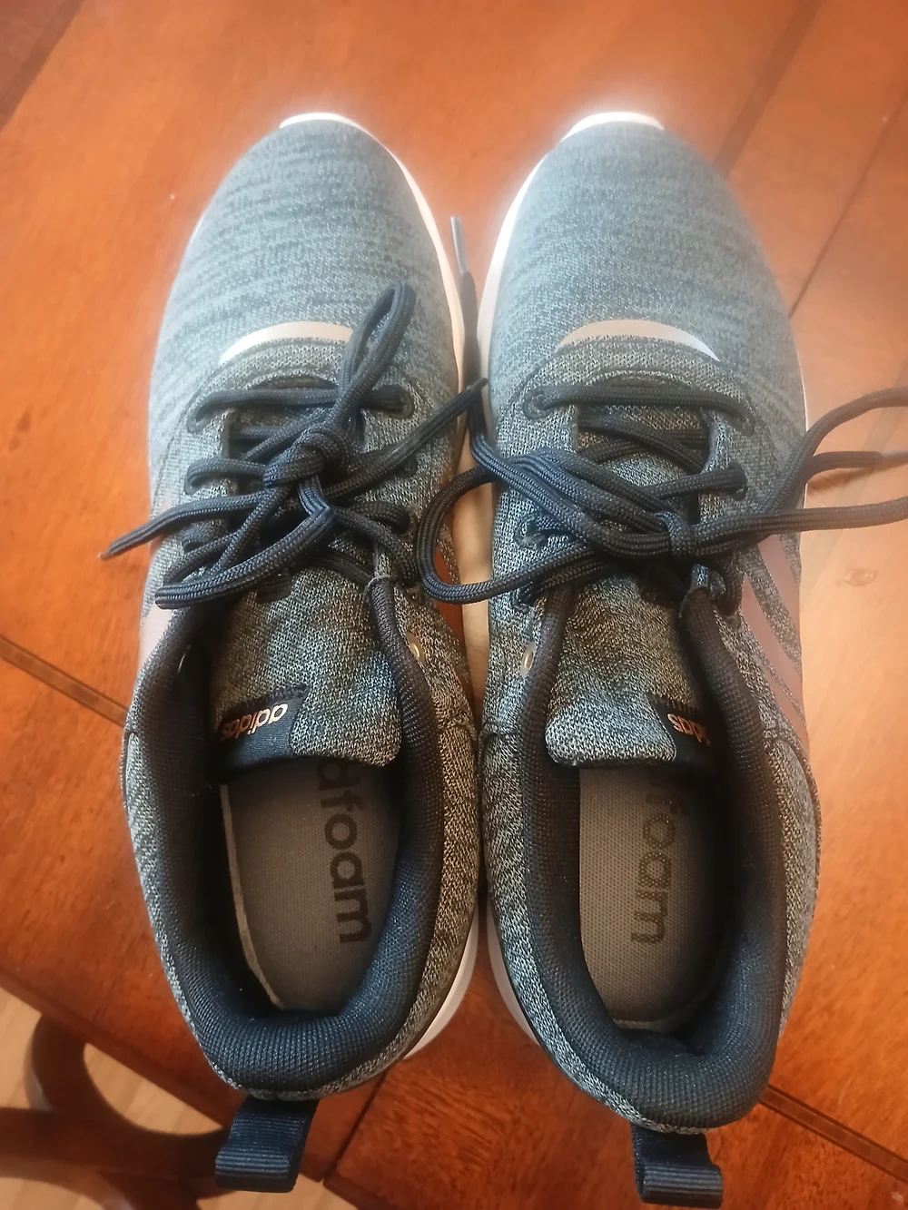 Adidas Women's Cloudfoam Size 7.5
